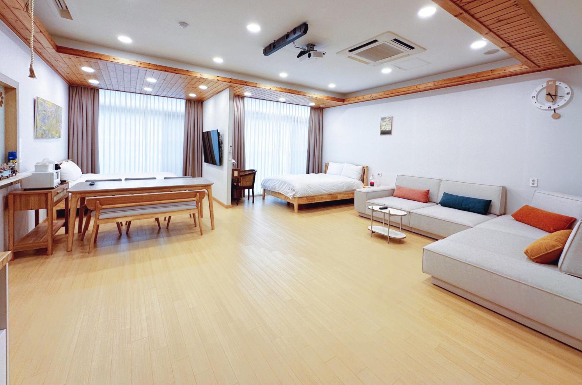 Zio Pinetree Hotel Yangyang Buitenkant foto