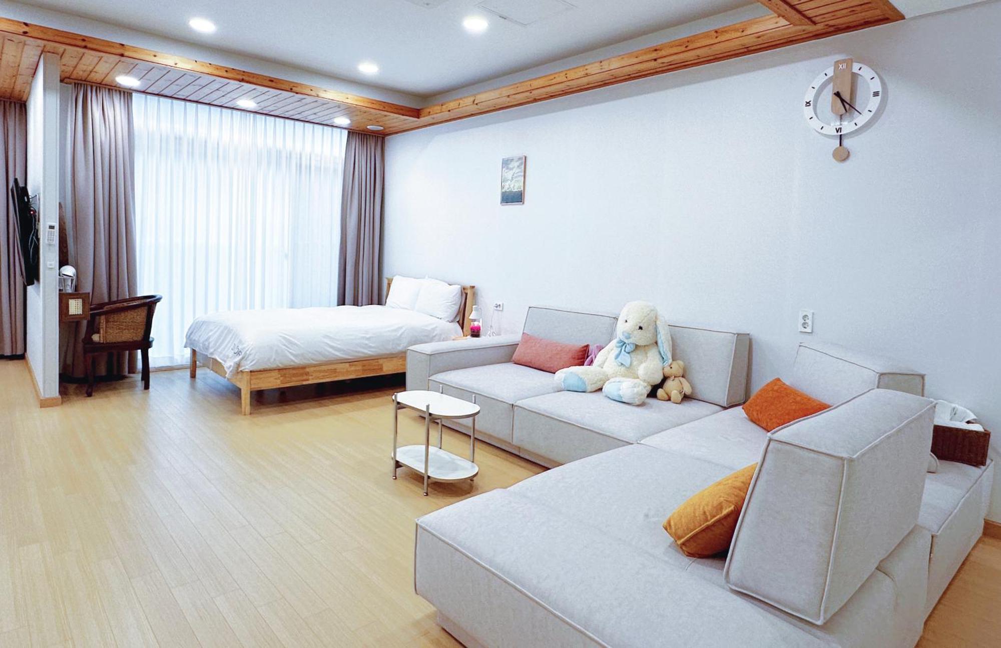 Zio Pinetree Hotel Yangyang Buitenkant foto