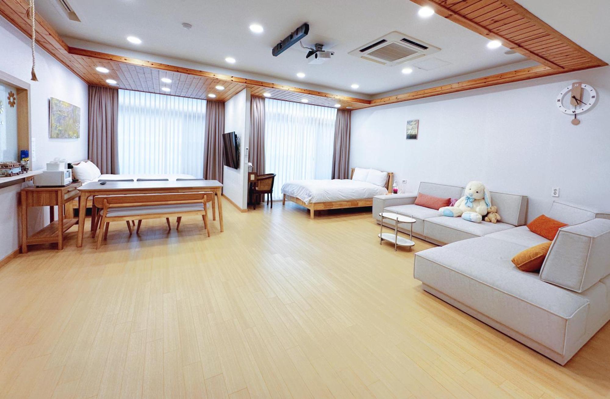 Zio Pinetree Hotel Yangyang Buitenkant foto