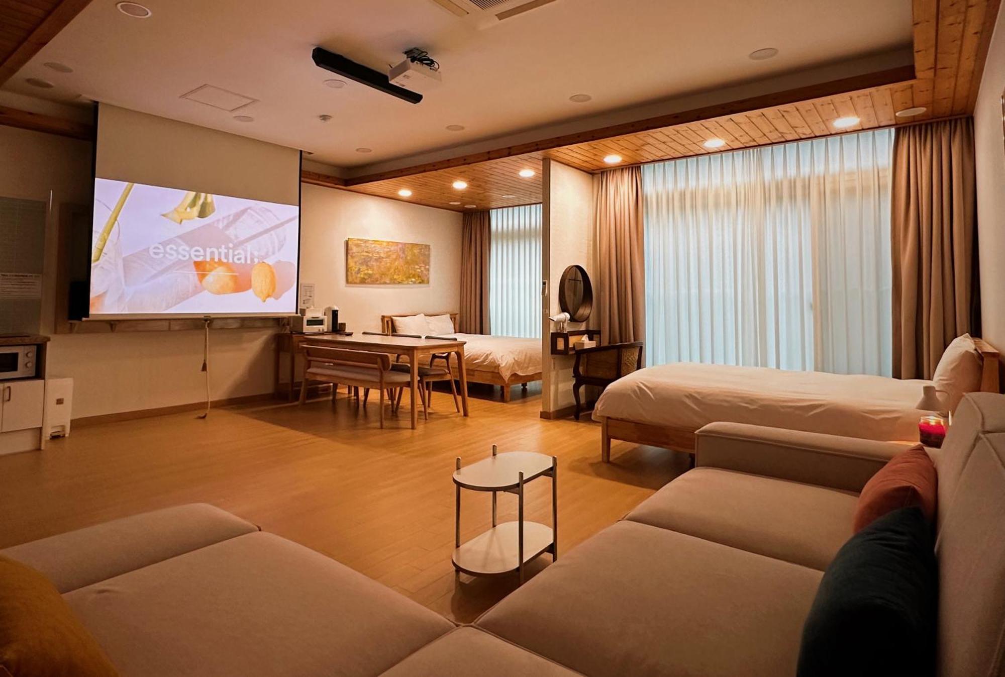 Zio Pinetree Hotel Yangyang Buitenkant foto